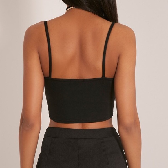 PrettyLittleThing “Alexia” Cut Out Crop Top - Picture 3 of 7